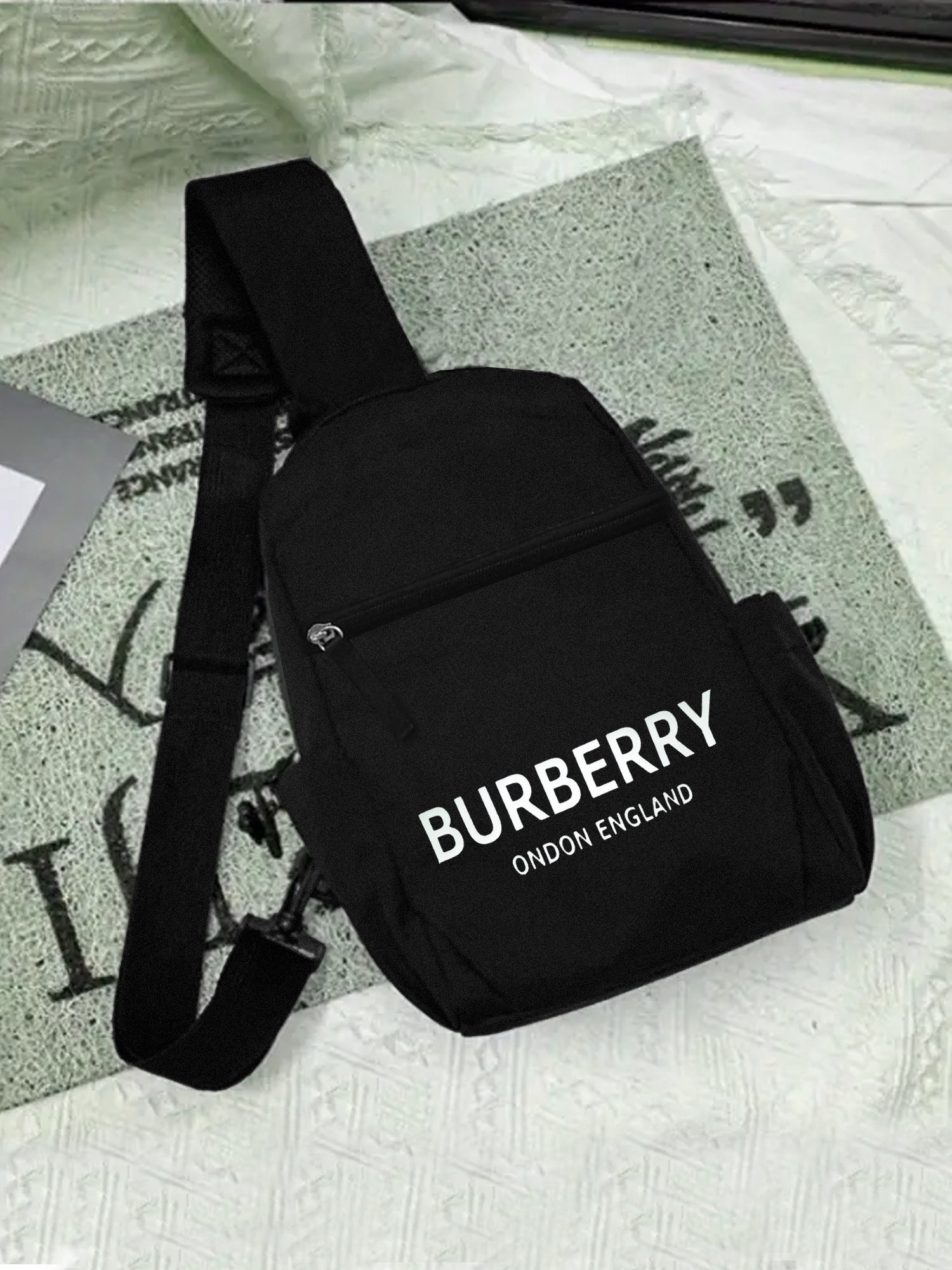 BURBERRY Unisex Cross Body Travel Shoulder Bag-Black-SP1466